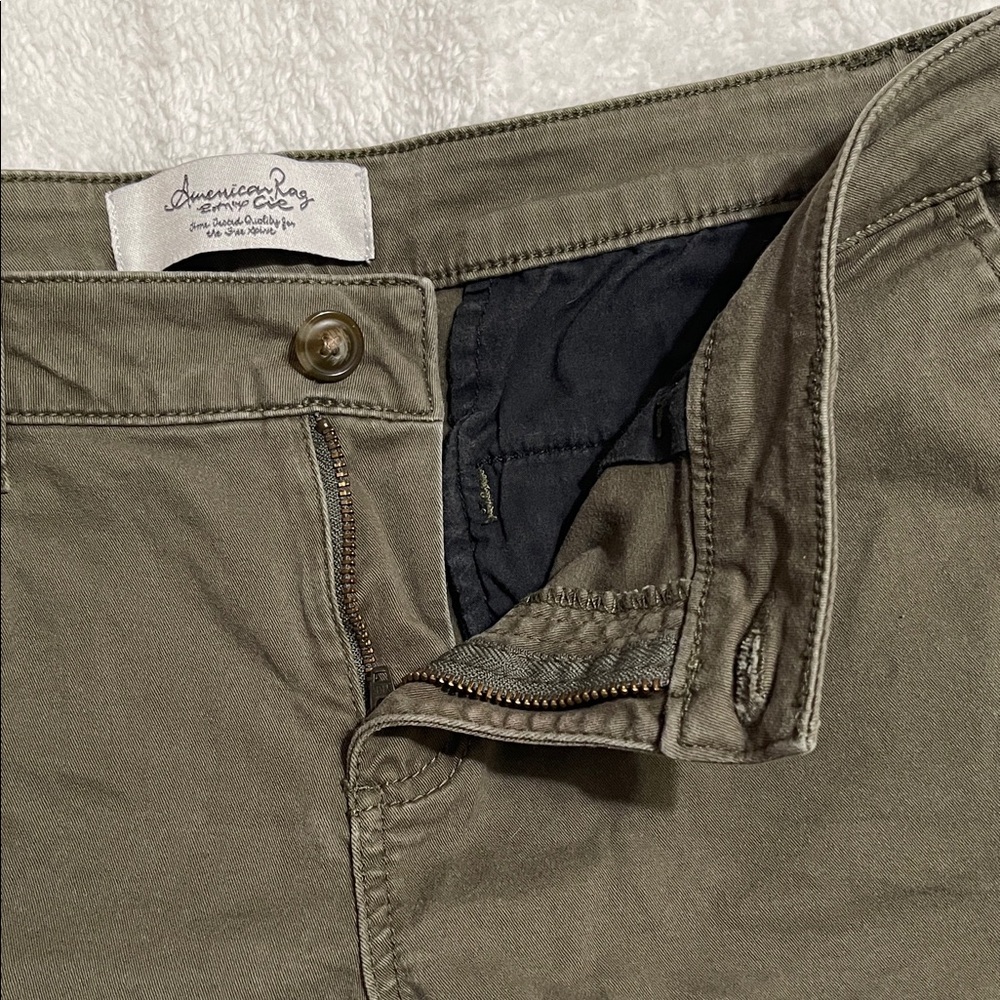 American Rag Olive Cargo Shorts - Picture 3 of 5